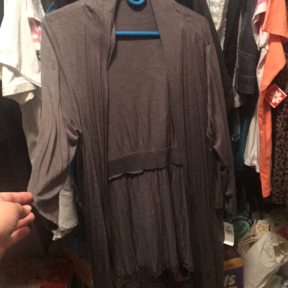 Cardigan grey